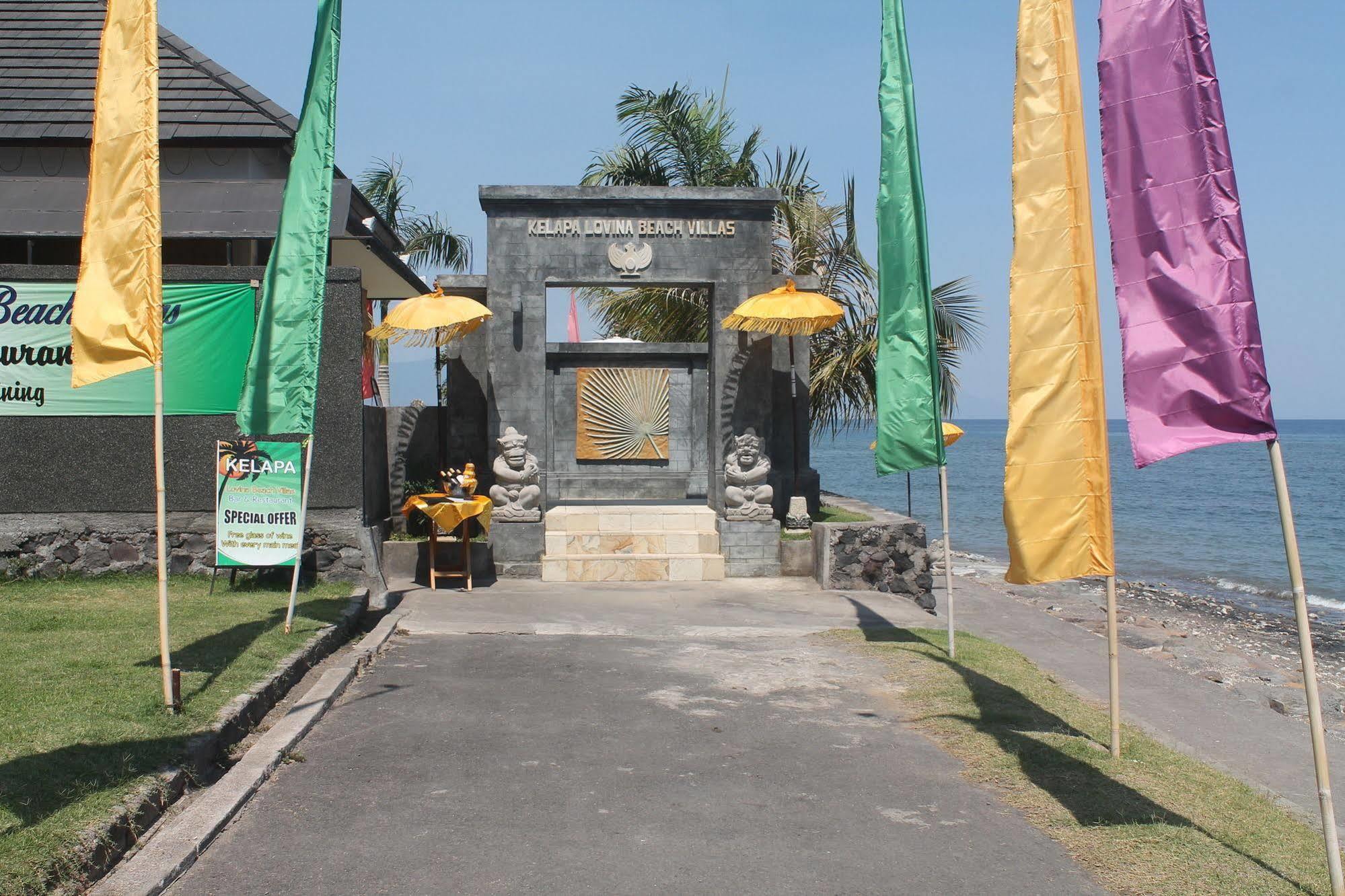 Kelapa Lovina Beach Villa Exterior photo